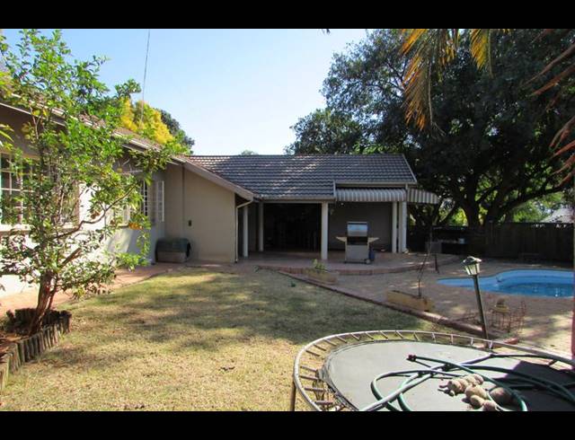 6 BEDROOM HOUSE FOR SALE IN WHITE RIVER EXT 5